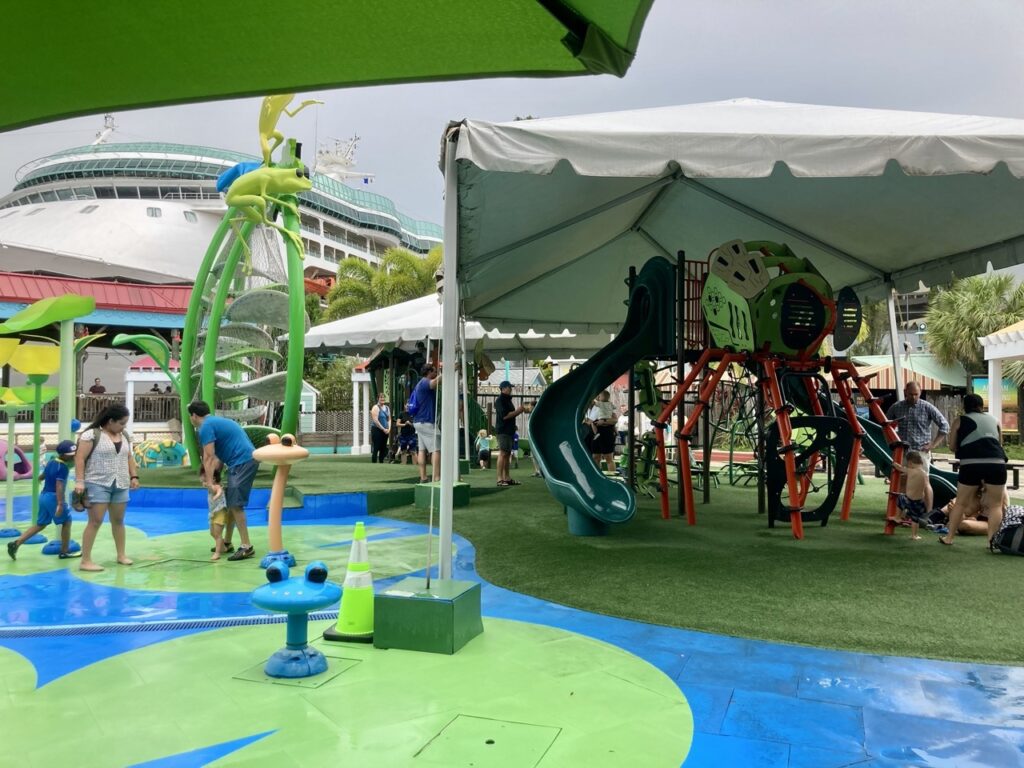 Outdoor play area at the Florida Aquarium