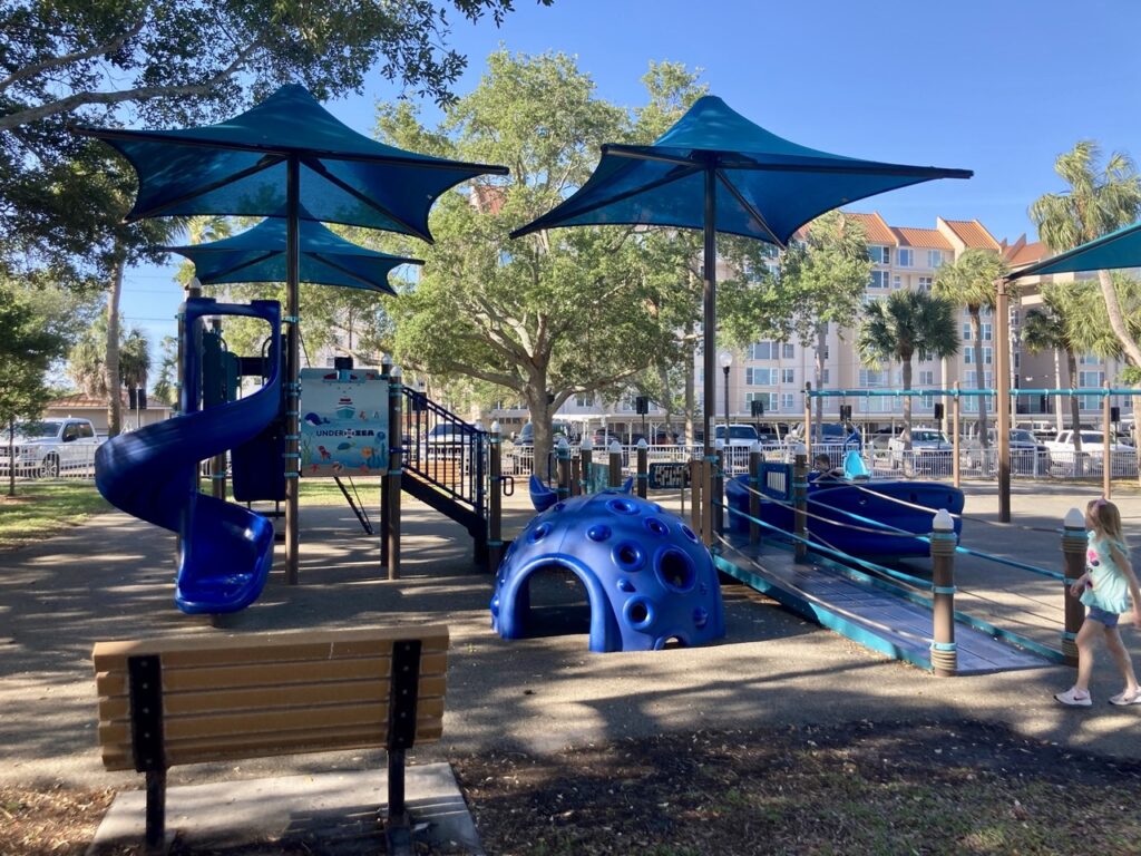 edgewater park playground in dunedin