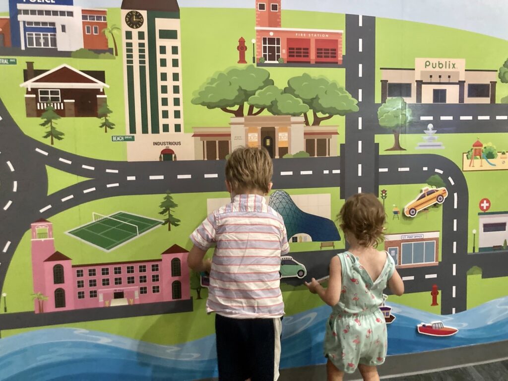 kids playing at the great explorations museum