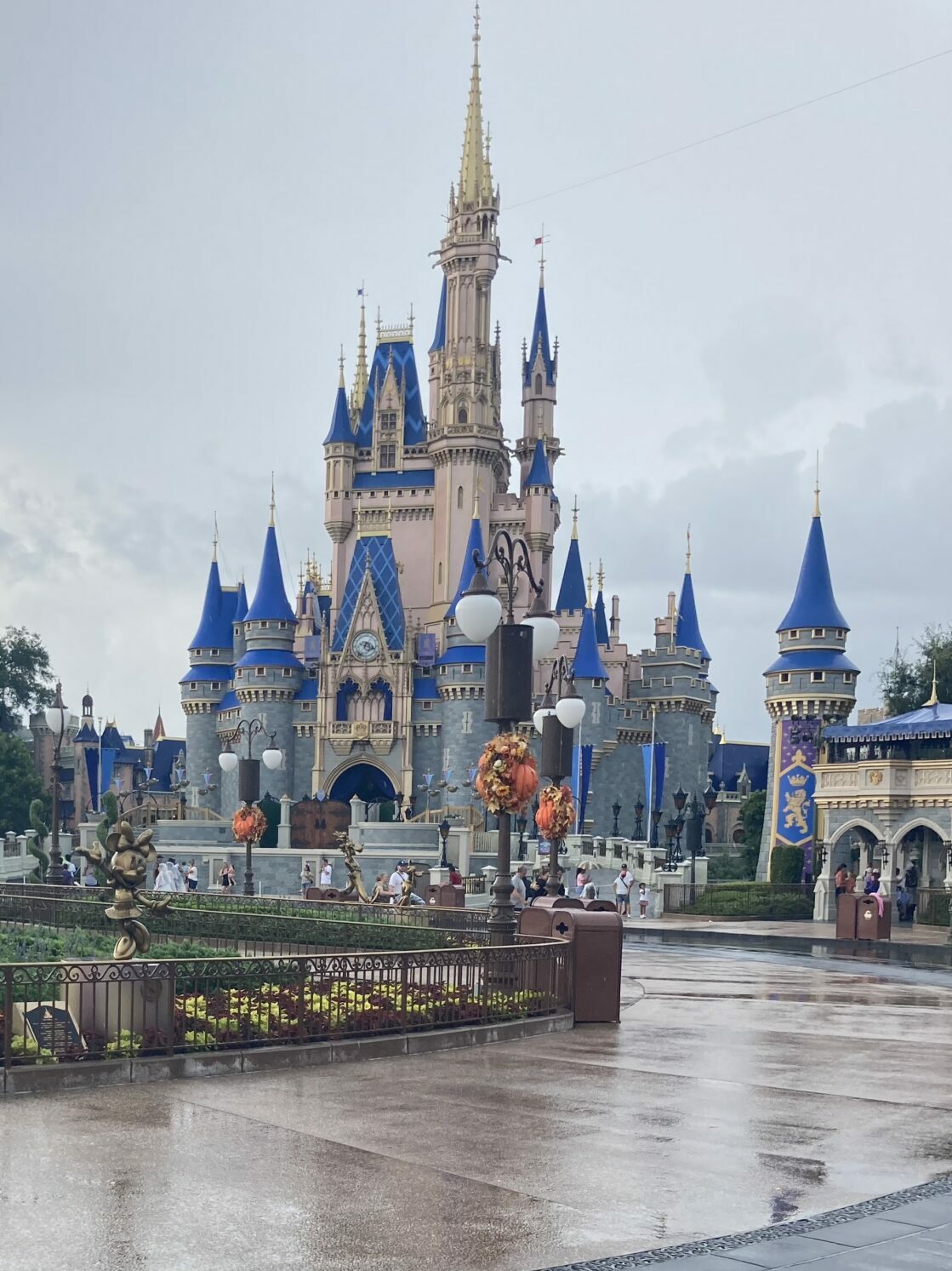 Cinderella's castle at disney world