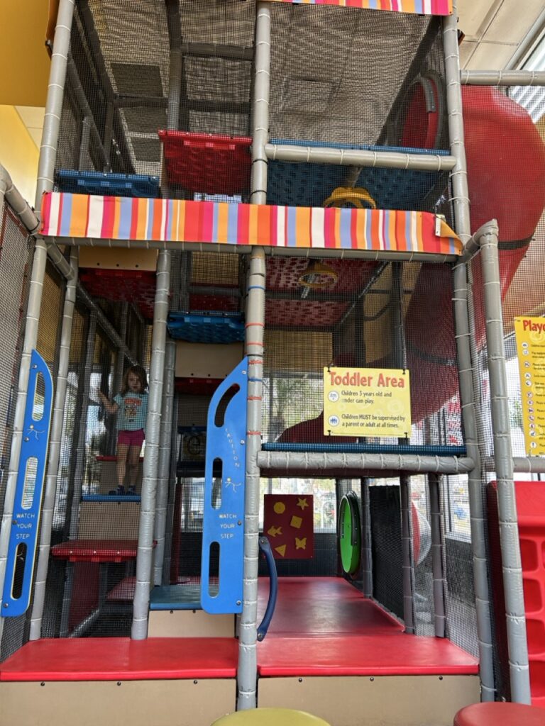 indoor playplace at mcdonalds in pinellas park
