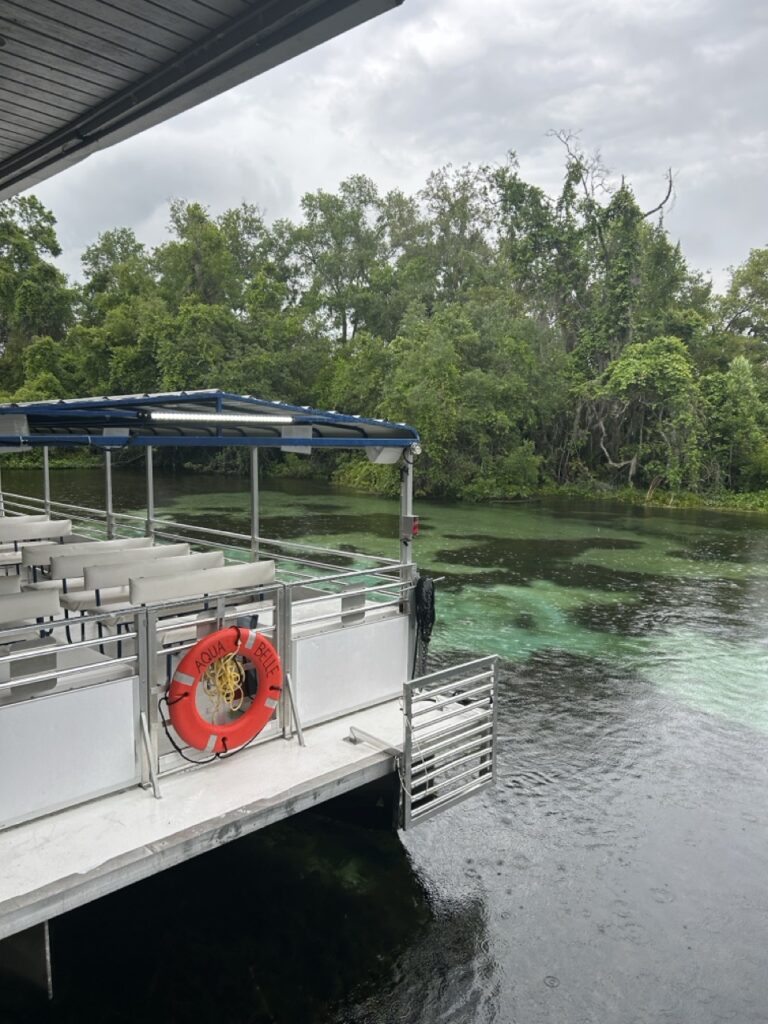 river boat on the weeki wachee river that is used for the rivercruise tour