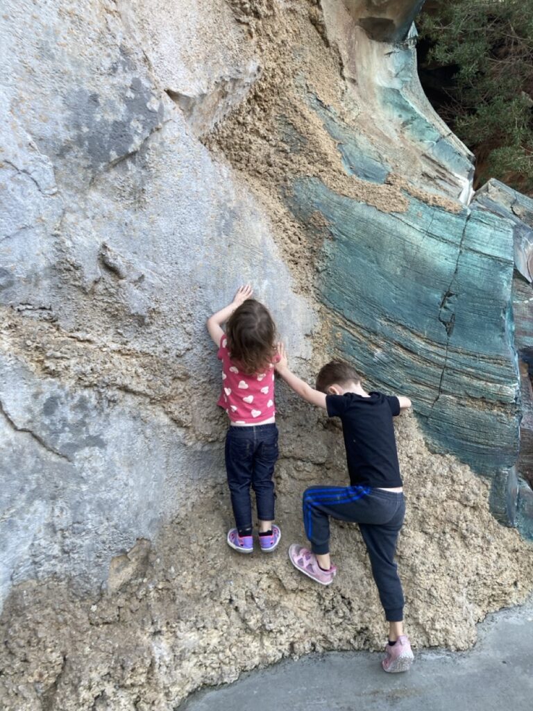 toddlers climbing a wall i nthe star wars area of hollywood studios